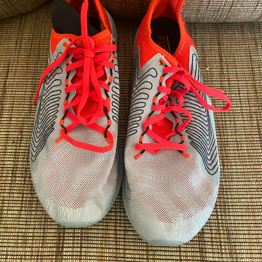 Men’s new balance fuel cell rebel running shoes
